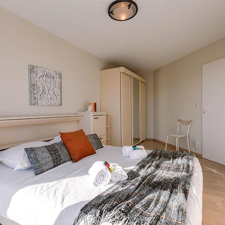 Huswell - Spacious & Modern Sea View Apartment With Garage Остенде Экстерьер фото