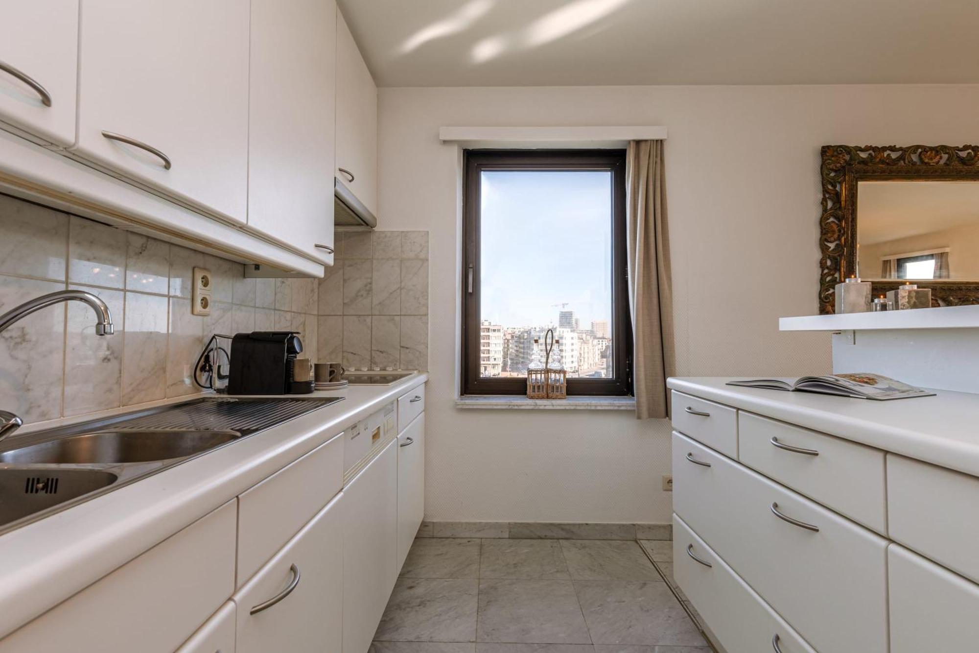 Huswell - Spacious & Modern Sea View Apartment With Garage Остенде Экстерьер фото